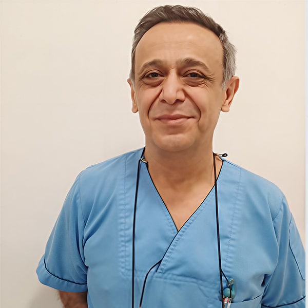 د. مصطفى سلطان سنجري — أخصائي طب العيون العصبي وجراح الحول